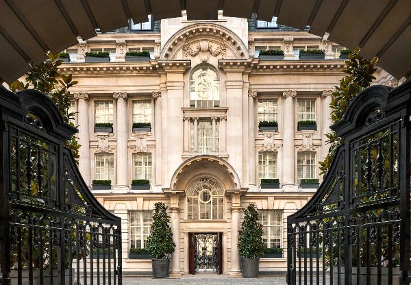 entrace to the london rosewood hotel